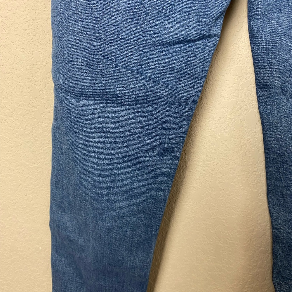 American Eagle 90’s Straight Medium Wash High Rise Relaxed Jeans Size 2 - Picture 7 of 14